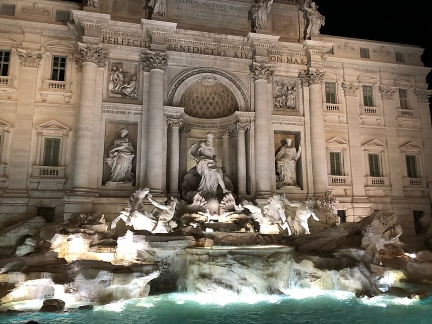 Lugar Fontana di Trevi