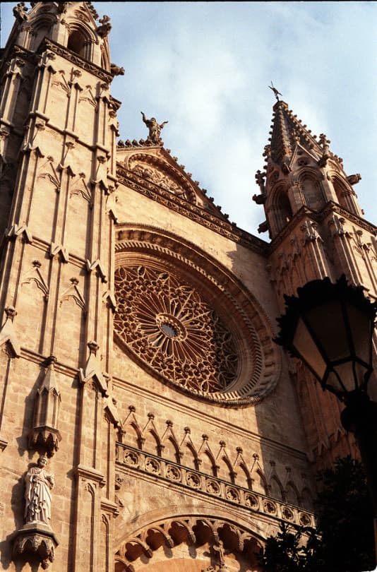 Place Catedral-Basílica de Santa María de Mallorca