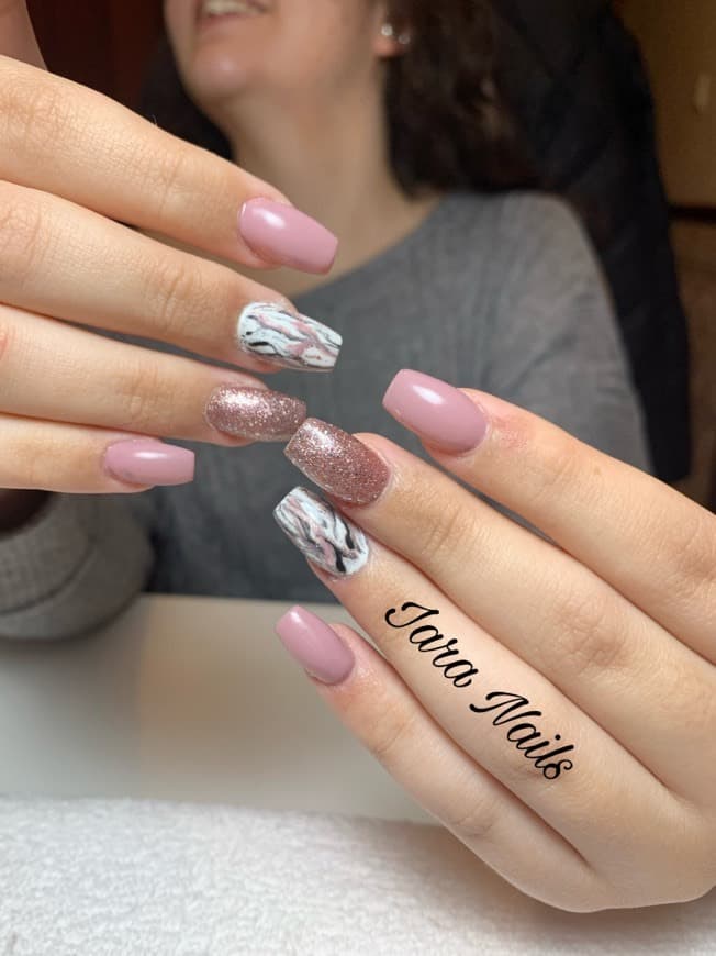 Moda Iara Nails