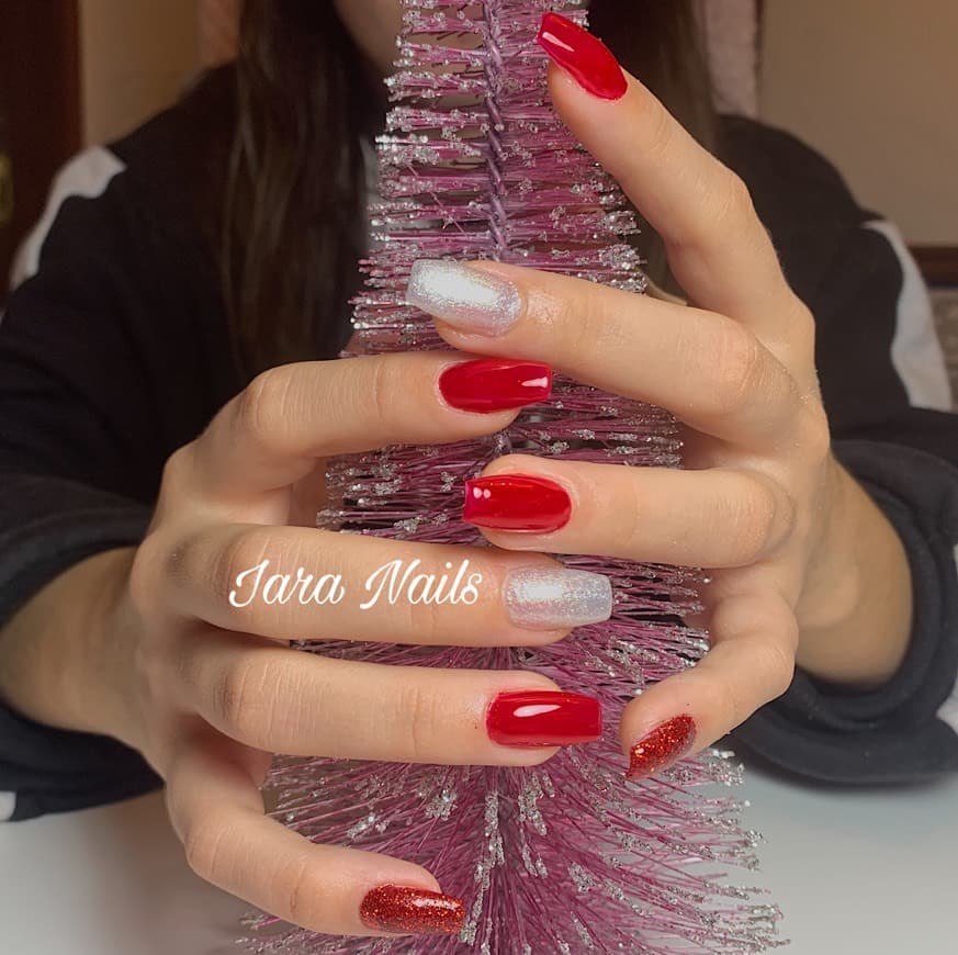 Moda Iara Nails