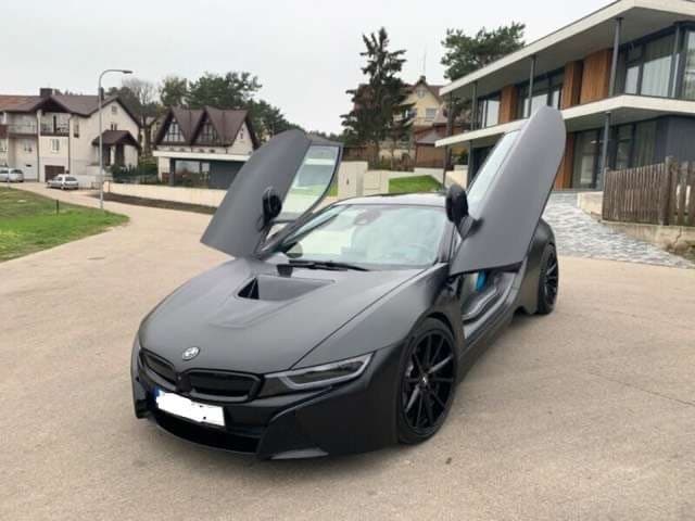 Moda BMW I8