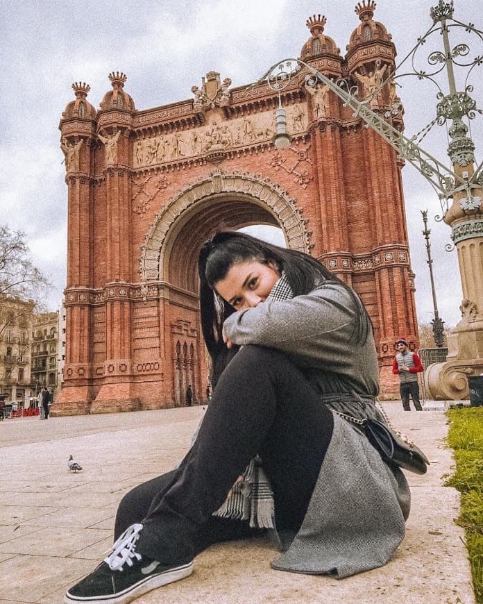 Place Arc de Triomf