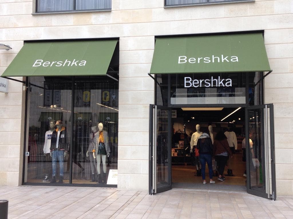 Lugar Bershka