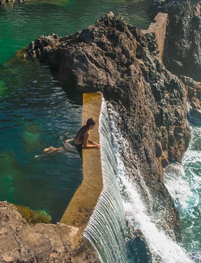 Place Piscinas Naturais de Porto Monìz