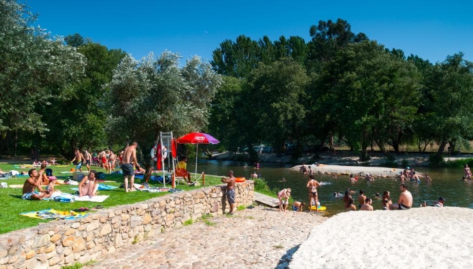 Lugar Praia Fluvial das Canaveias