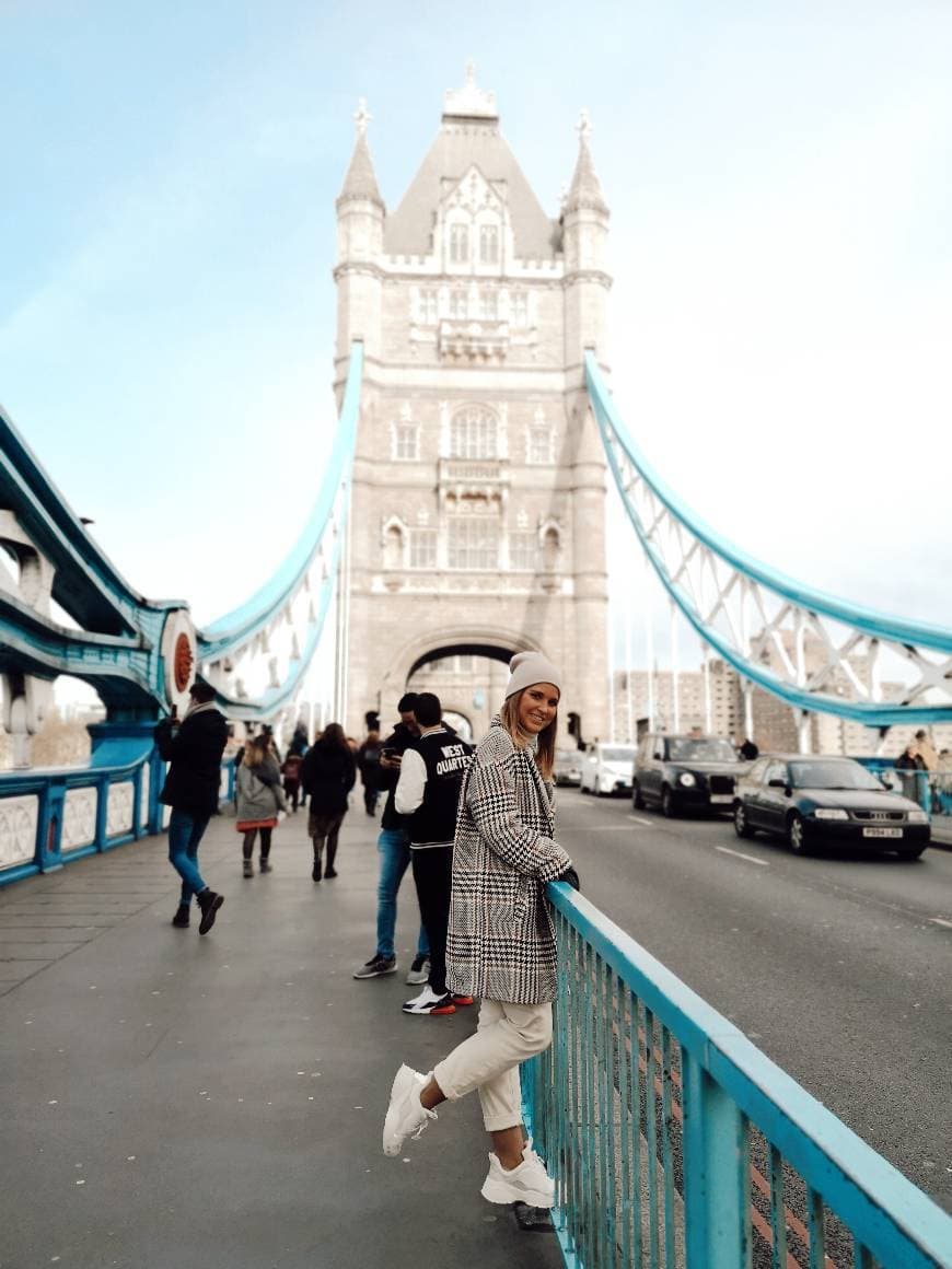 Place Tower Bridge