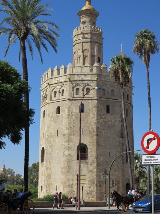 Place Torre del Oro