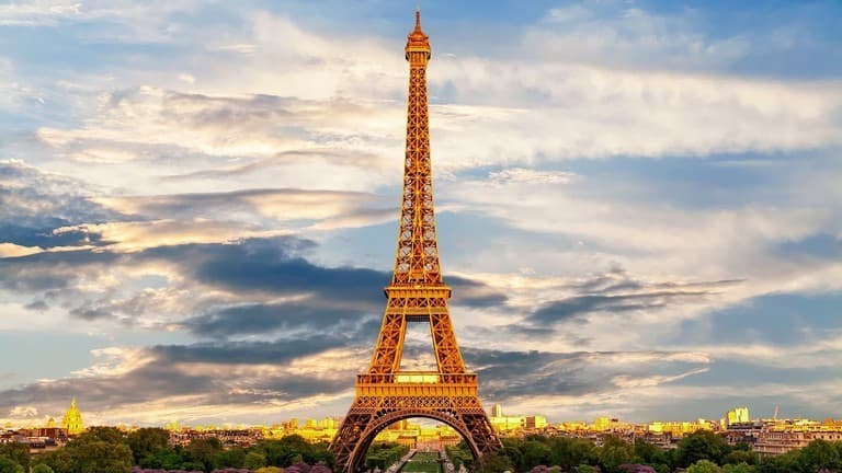 Place Eiffel Tower