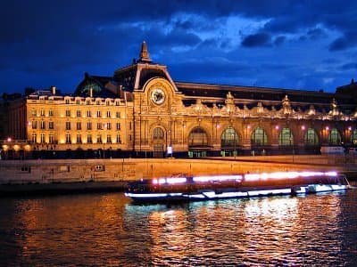 Place Musee D'Orsay