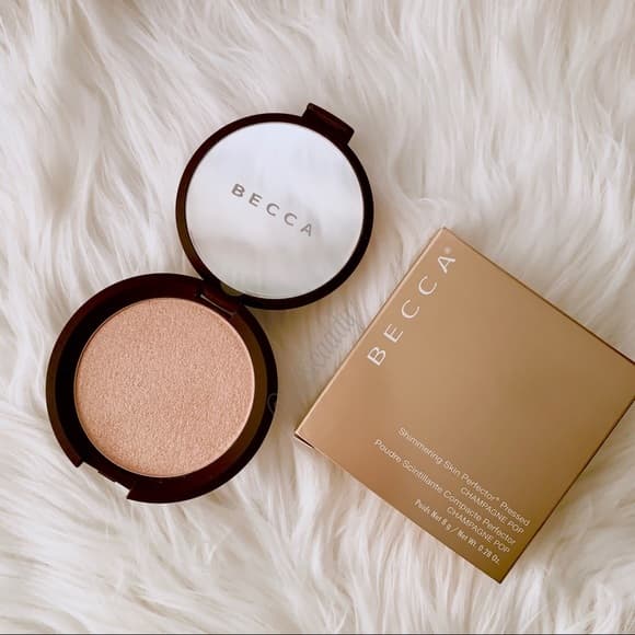 Product Becca Highlighter Champagne Pop