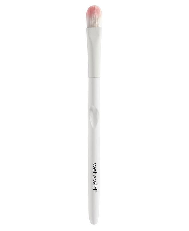 Place wet n wild Small Concealer Brush