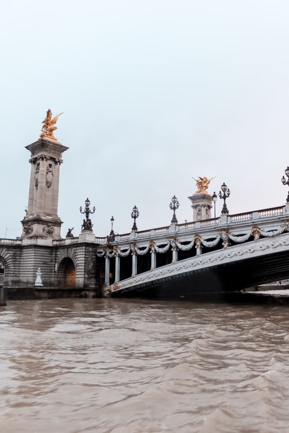 Place Pont Alexandre III