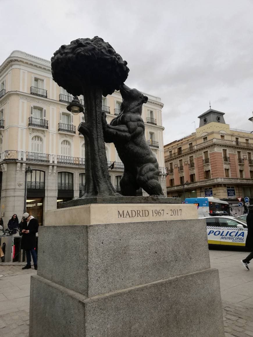 Lugar El Oso y el Madroño