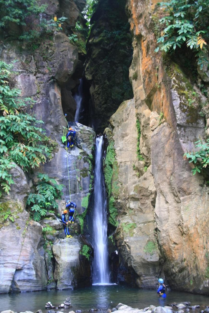 Lugar Cascata do Salto do Cabrito