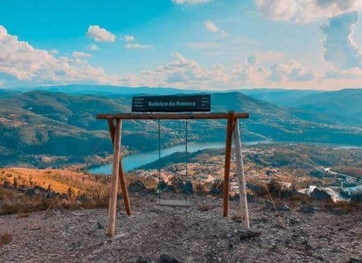 Lugar Baloiço da Serra da Boneca