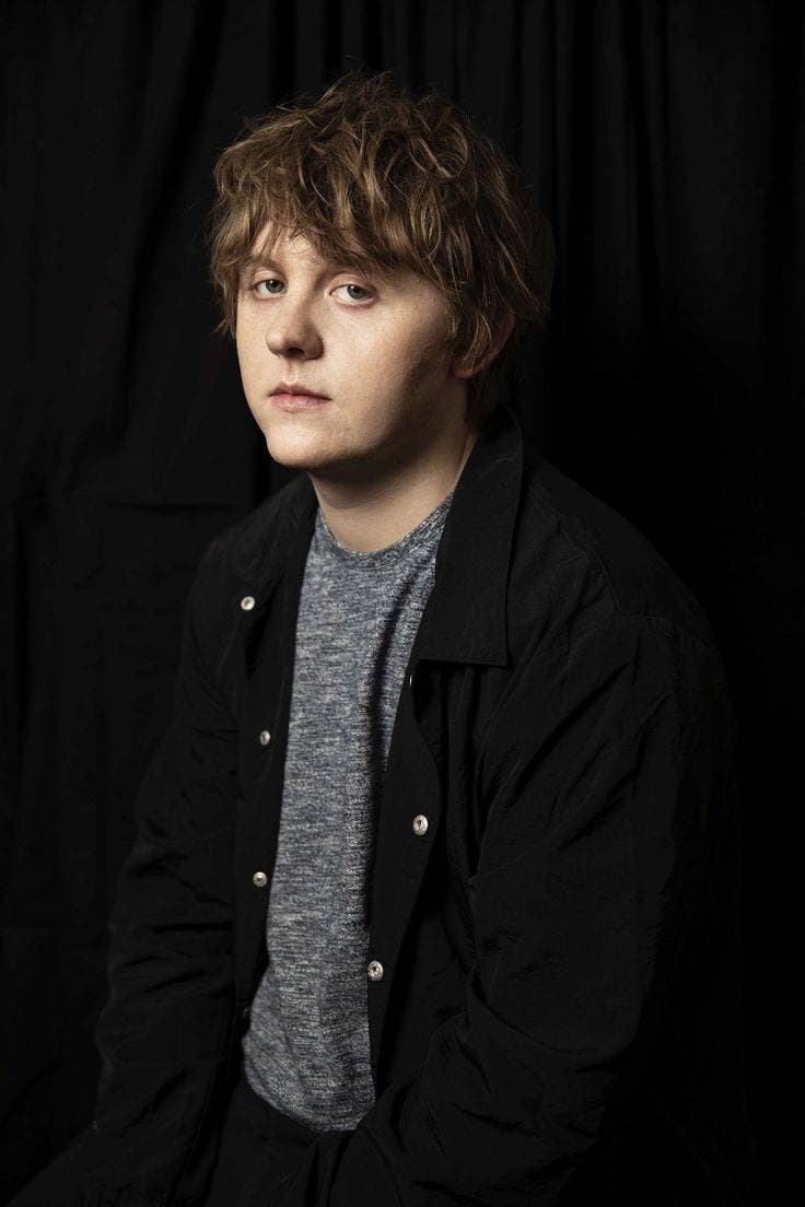 Moda Lewis Capaldi