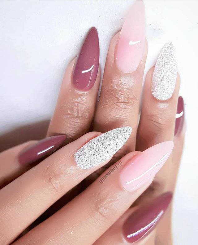 Moda Nails