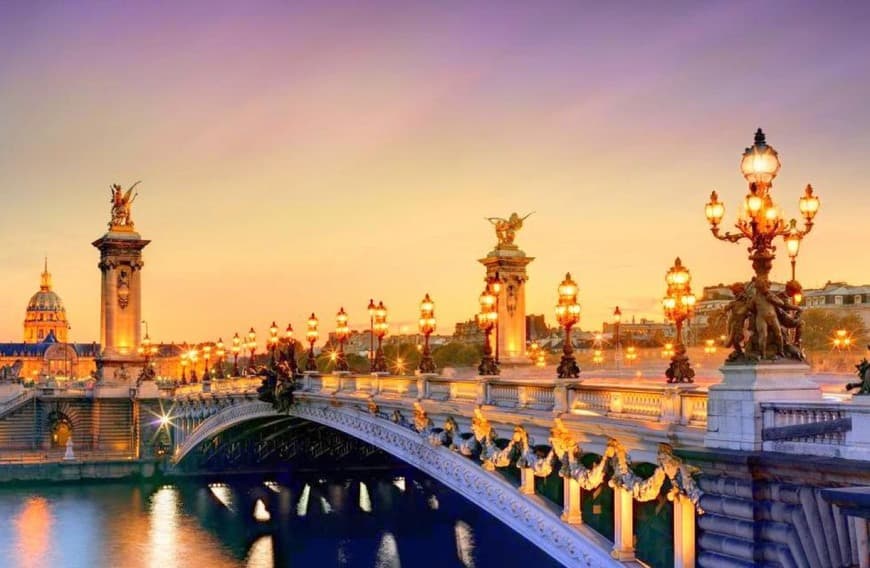 Place Pont Alexandre III