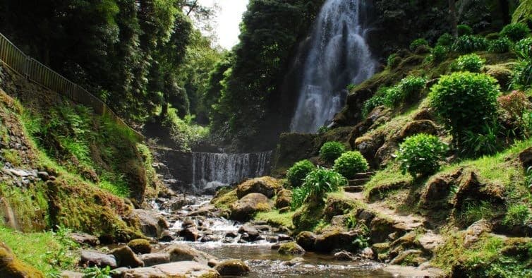 Place Ribeira dos Caldeirões