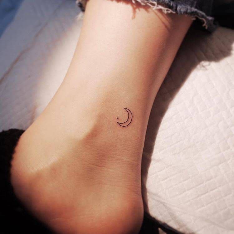 Moda Moon Tattoo