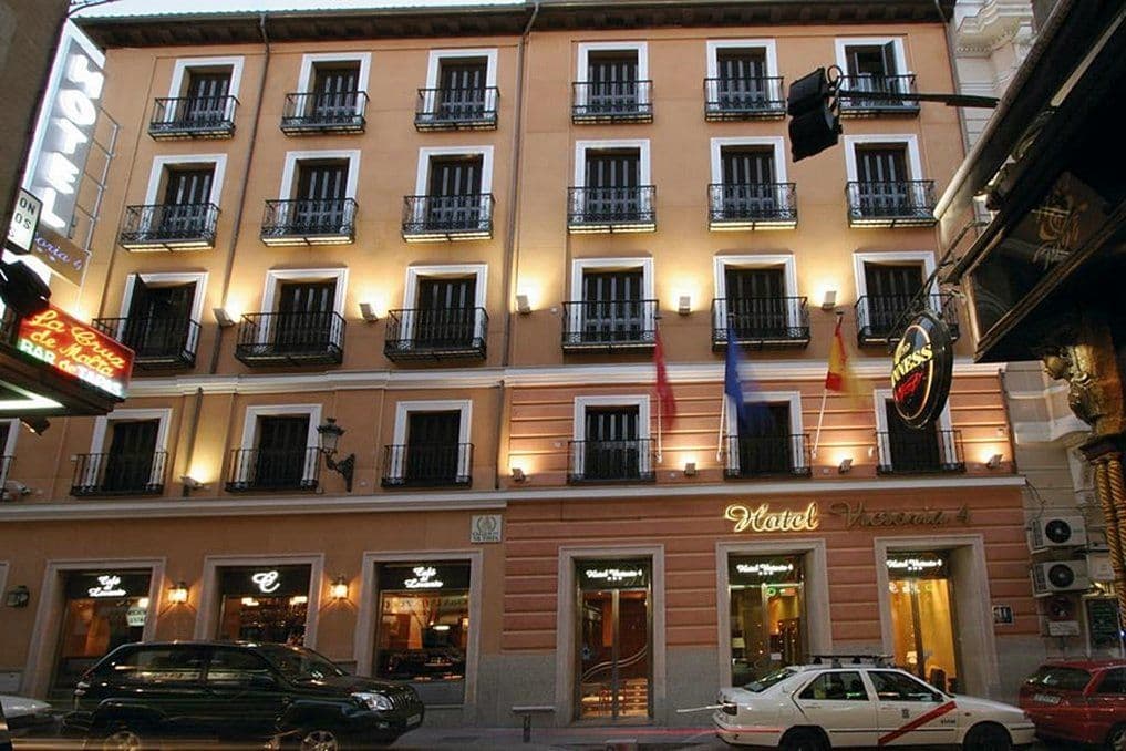 Place Hotel Victoria 4