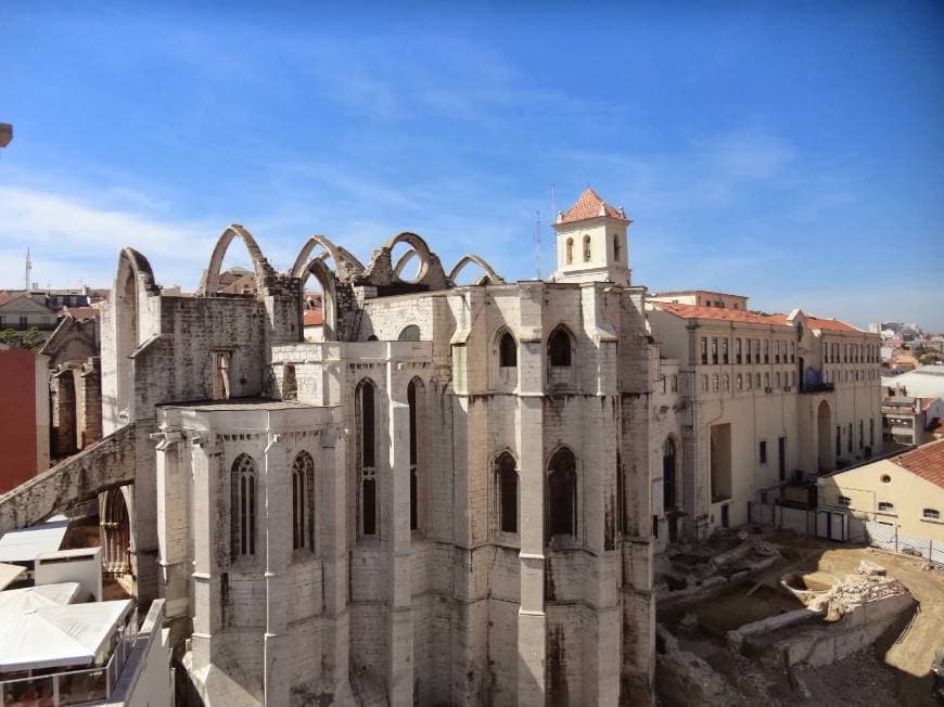 Lugar Convento do Carmo