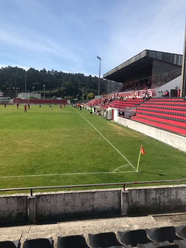 Place Estádio Comendador Henrique Amorim - União de Lamas