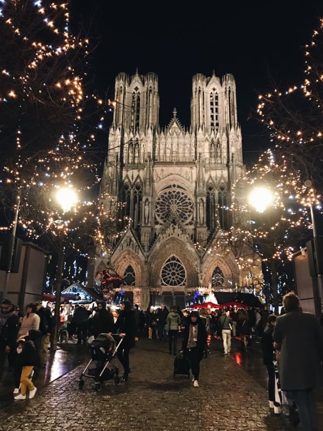 Lugar Notre Dame de Reims