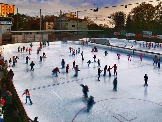 Lugar Patinoire et Piscine de Montchoisi