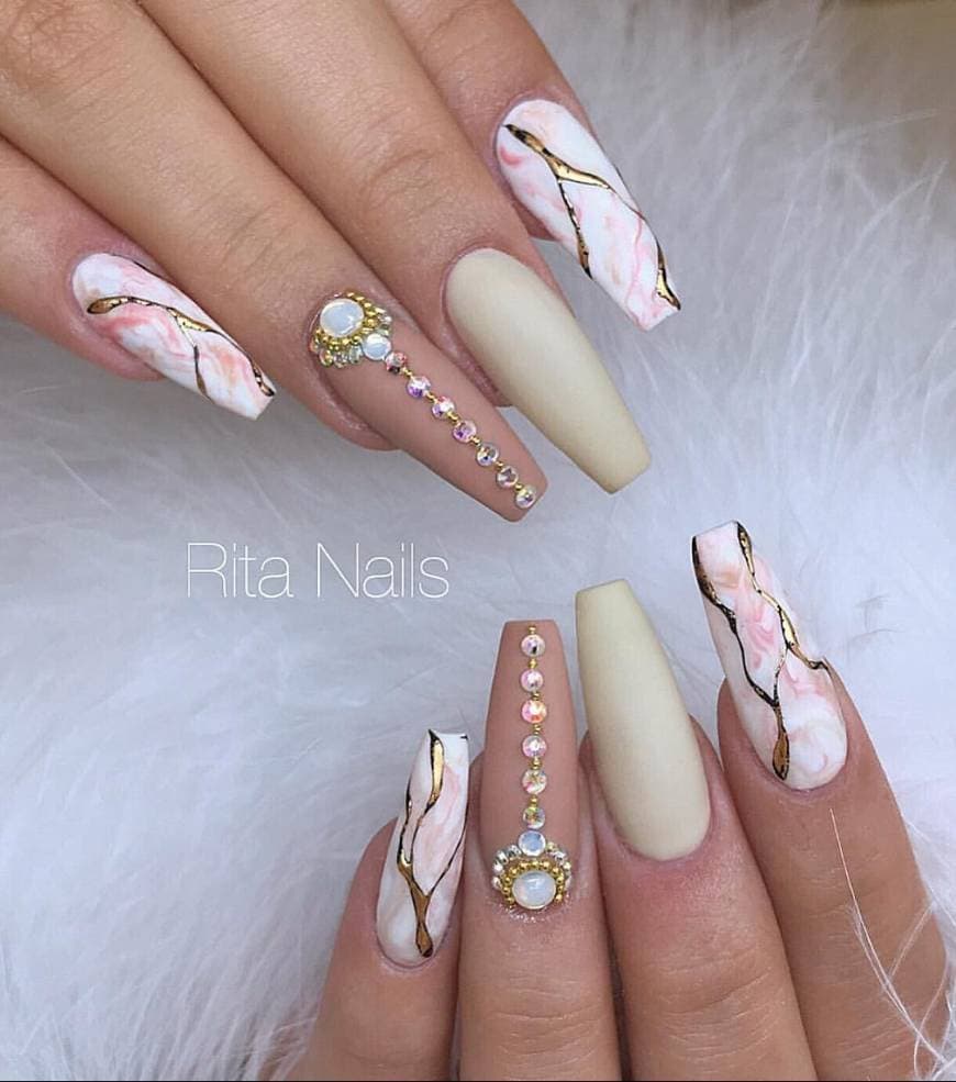 Moda  by Rita Nails 