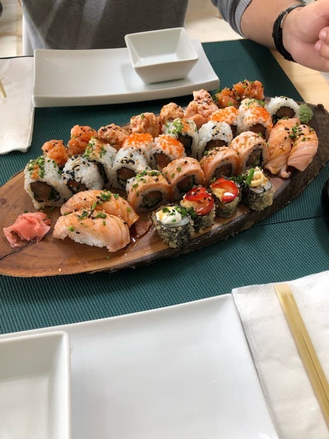 Restaurantes MOA SUSHI