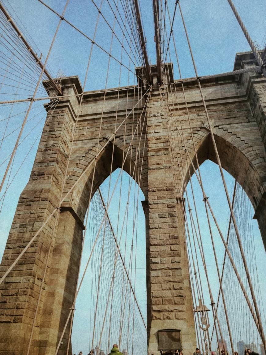 Place Brooklyn Bridge