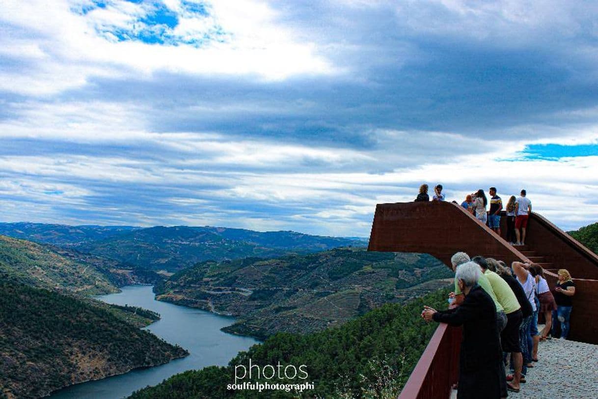 Lugar Miradouro do Ujo