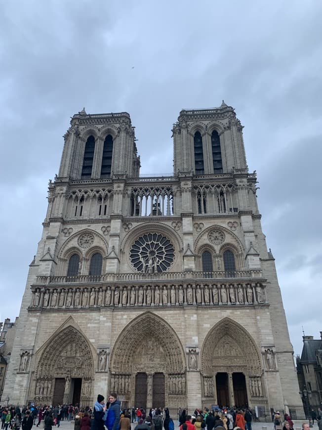 Lugar Catedral de Notre Dame