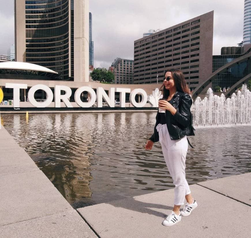 Lugar Nathan Phillips Square