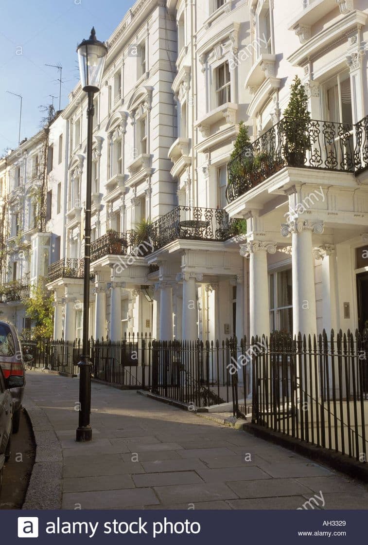 Place Ladbroke Square