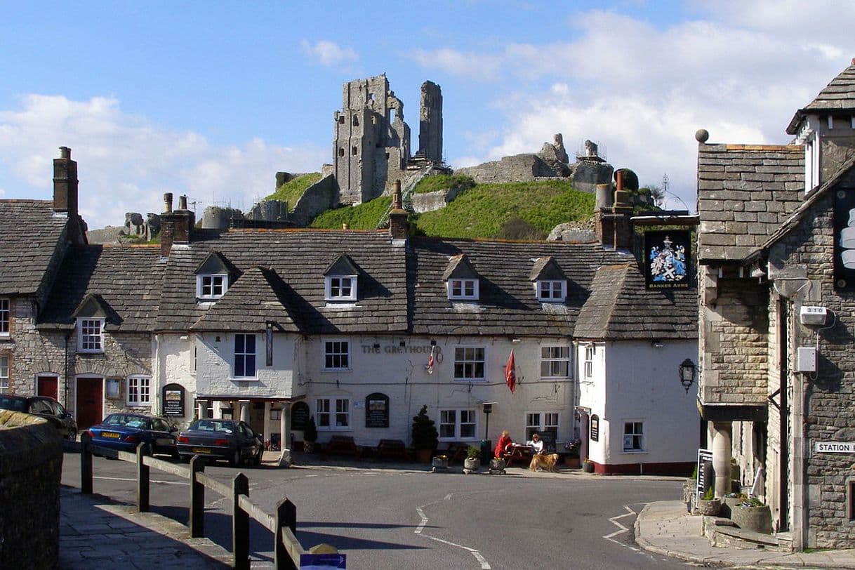 Place Corfe Castle