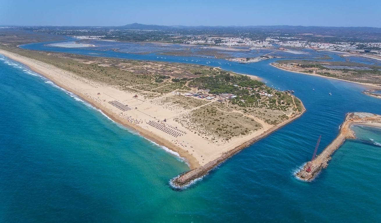 Place Ilha de Tavira Pier