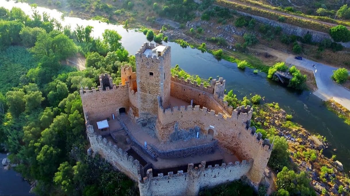 Place Castelo de Almourol