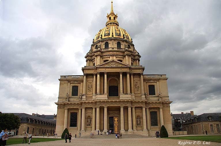 Place Les Invalides