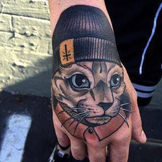 Moda Tattoo of cats