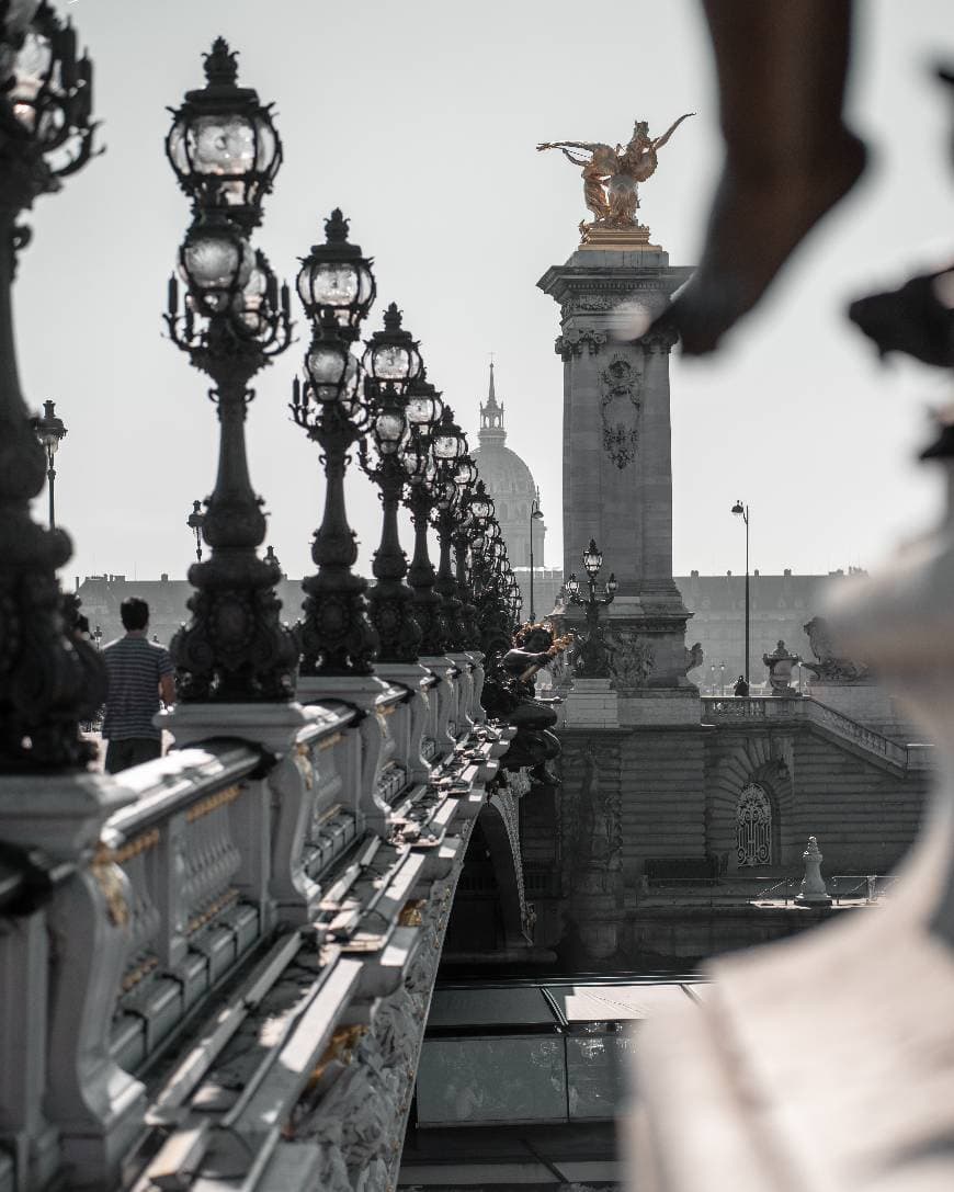 Place Pont Alexandre III