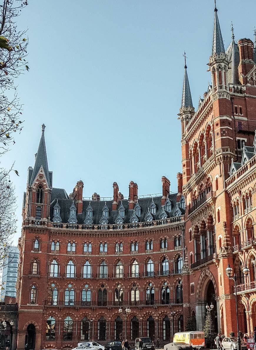 Place St Pancras Station