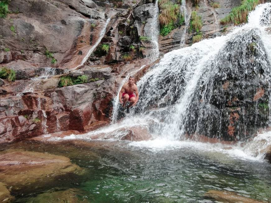 Place Cascata Fecha de Barjas (Tahiti)