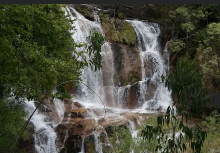 Place Cascata de Várzeas