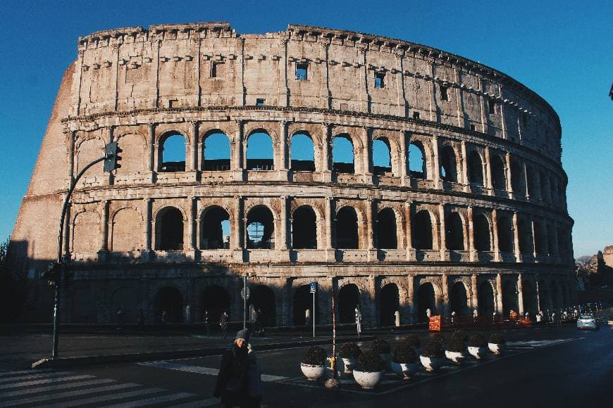 Lugar Coliseo de Roma