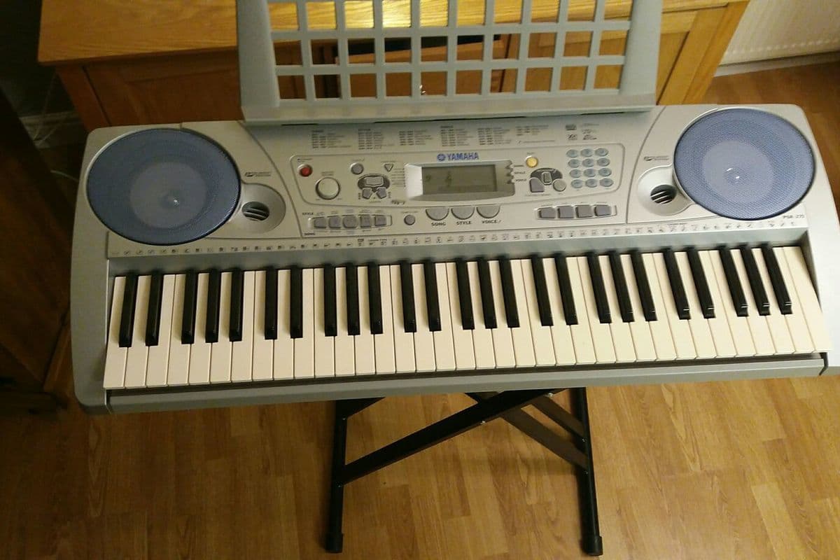 Product Yamaha PSR-275