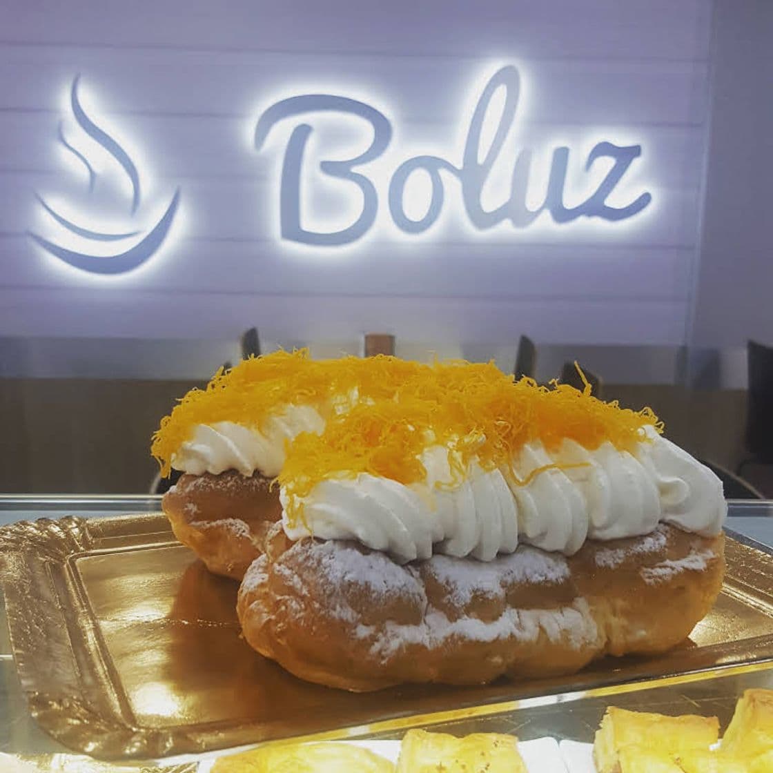 Restaurants Boluz-pastelaria E Confeitaria Lda