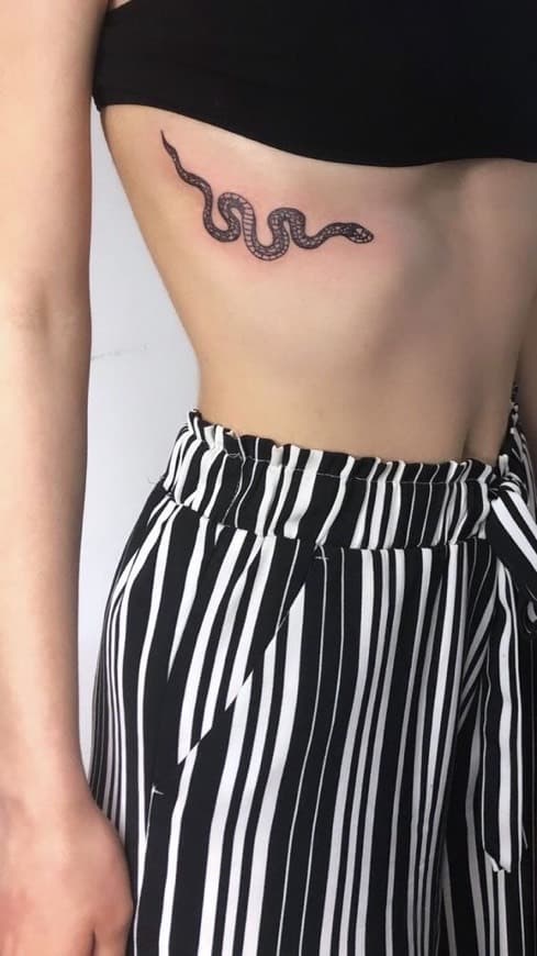 Moda Snake tattoo