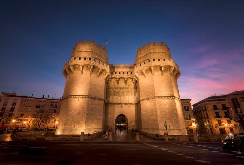 Place Torres de Serranos